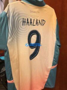 Click to view full screen Maglia Manchester City Cuarta Calcio 2024/2025 photo review